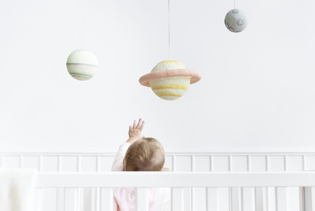 -dettagli-mani-piedi-bimbo-nascita-primi-mesi-educazione-perinatale-educatrice-supporto-genitorialita-attiva-emotività-stress